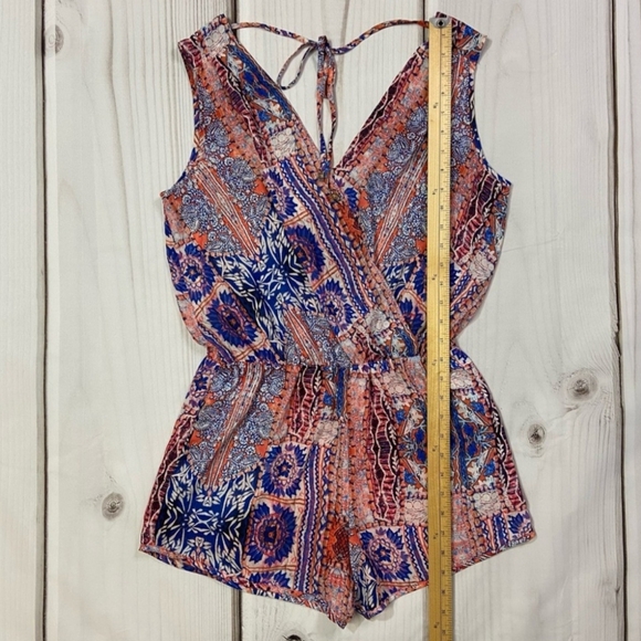 REVOLE HEARTLOOM Lilah floral Romper Size sm - Picture 10 of 10